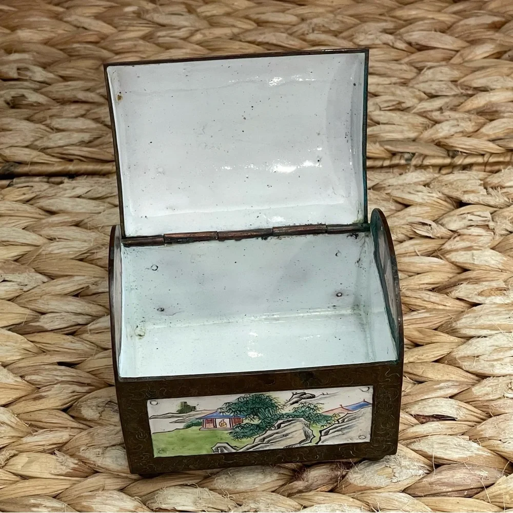 Antique Chinese Box Engraved‎ Bronz Porcelain Painted
